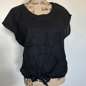 Charlie B Made In Italy Linen Blouse Shirt Sz Medium Black and Classy